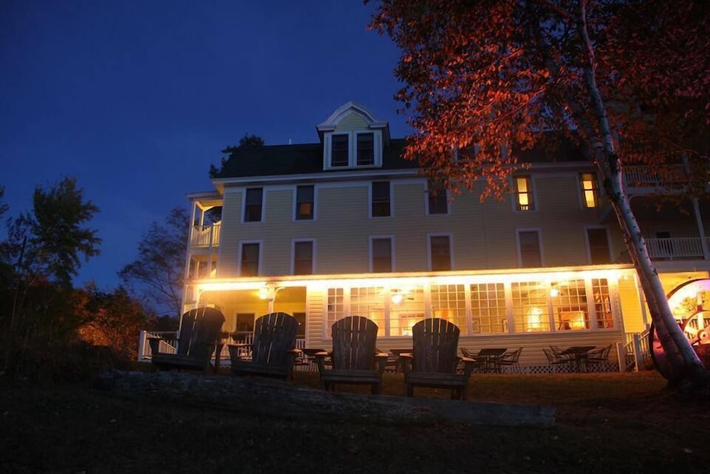 The Woods Inn 2/61