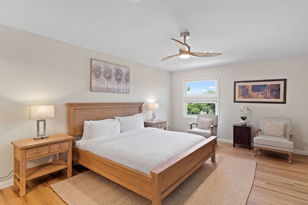 Horseshoe Bay Resort 24/66