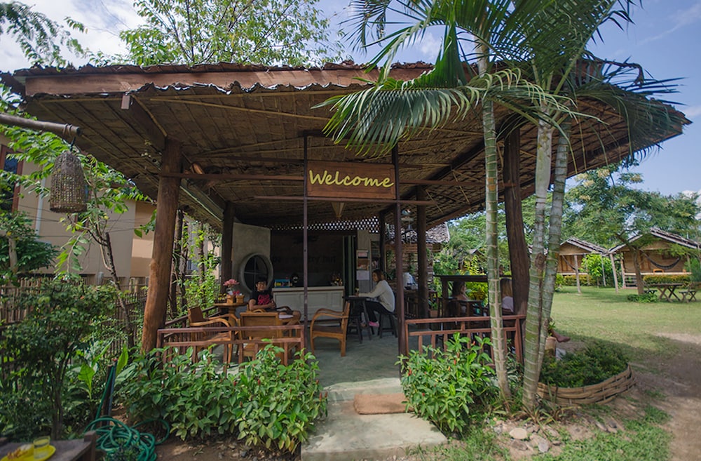 Pai Country Hut 1/50