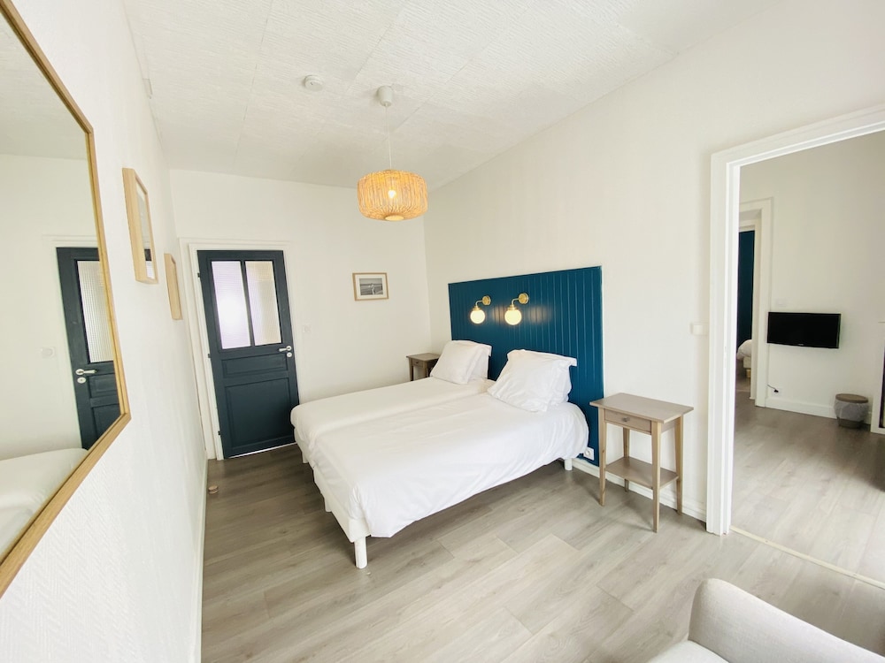 Hôtel Saint-Michel 11/50