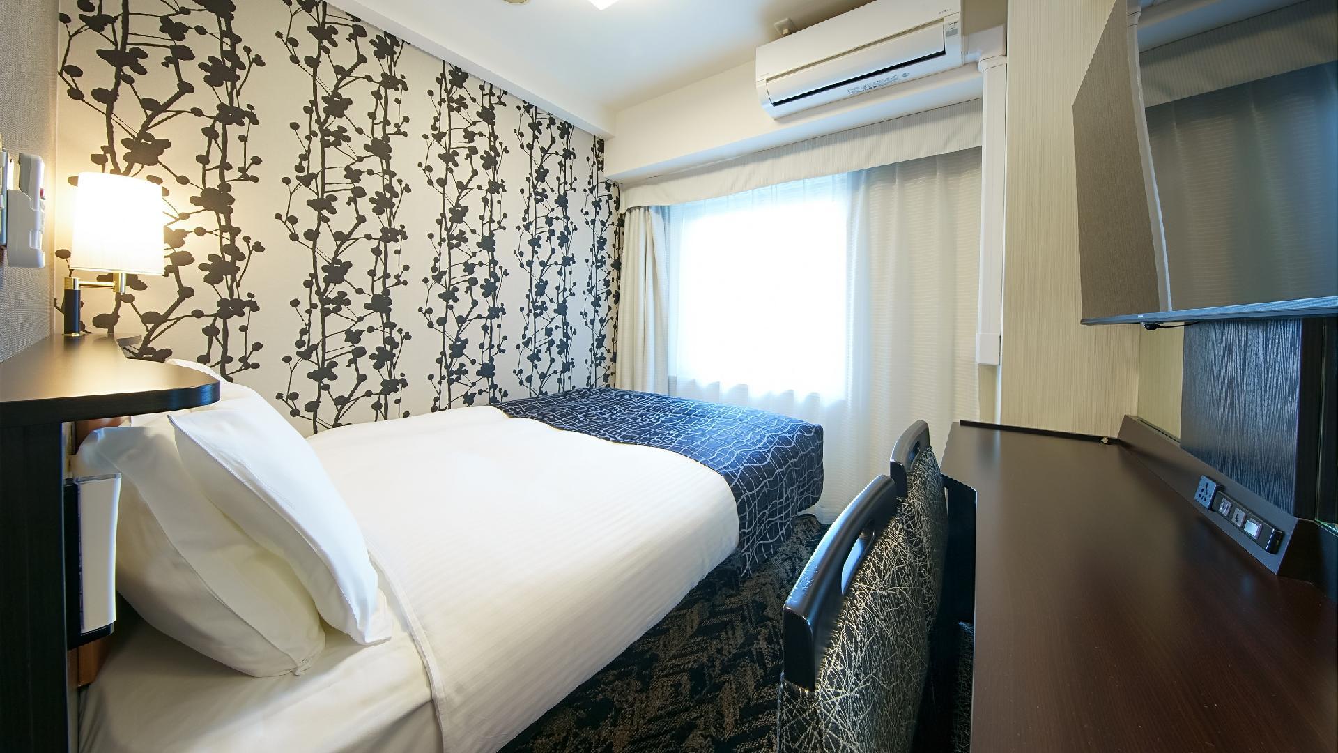 Design, Compact, Standard, Double Bed, Smoking