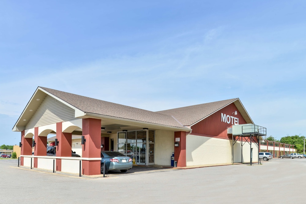 Castle Inn & Suites Anadarko 17/18