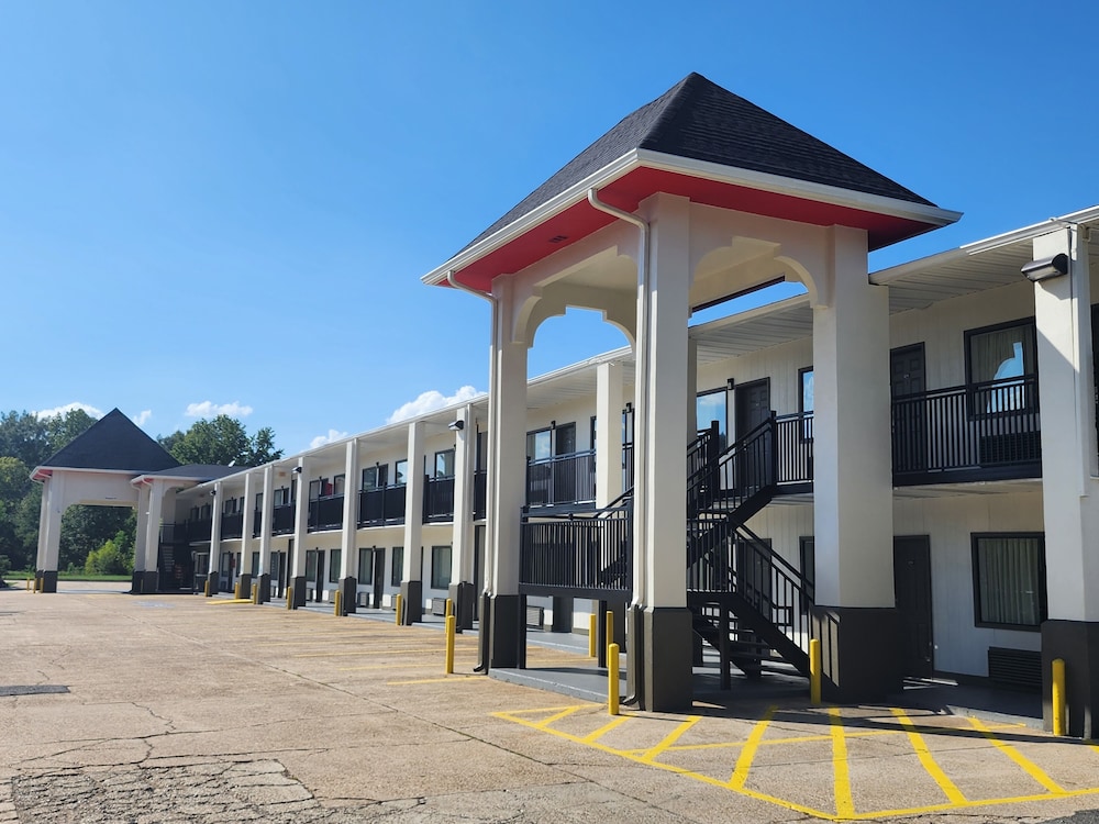 Super 8 By Wyndham Shreveport 22/28