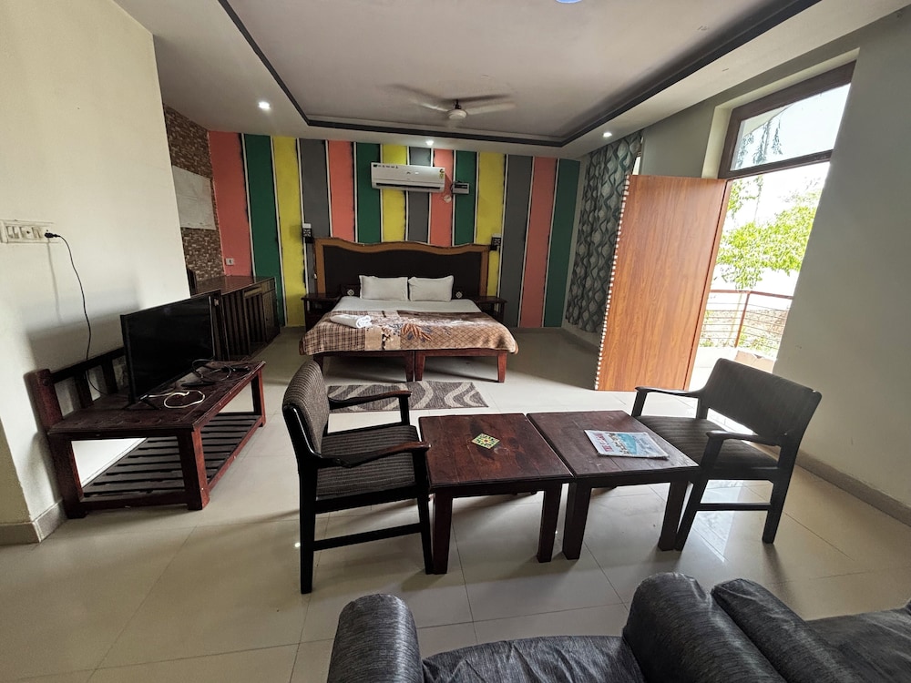 HOTEL SWARAJ RESORTS 53/73