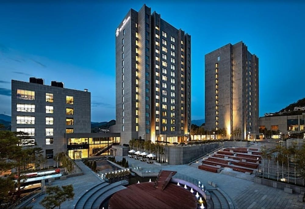 Bloomvista Hotel 1/17