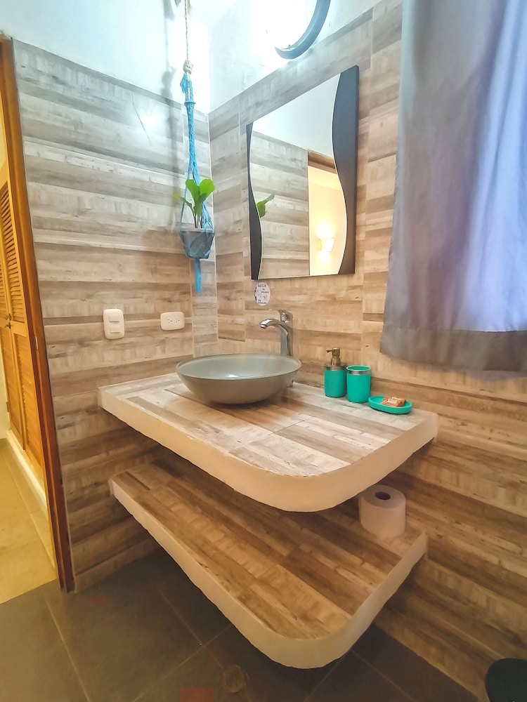 Primaluna Beach Hostel 50/50