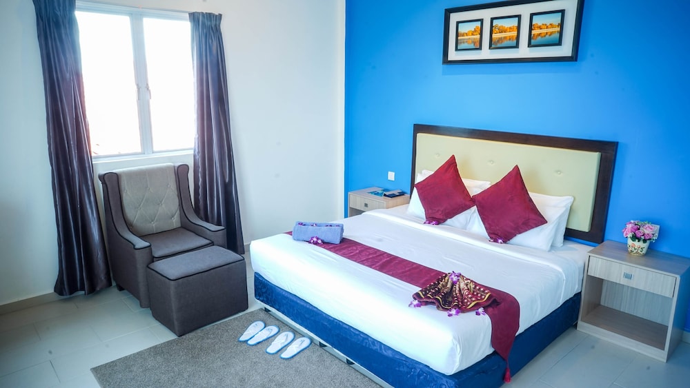 Royal Agate Beach Resort 19/64