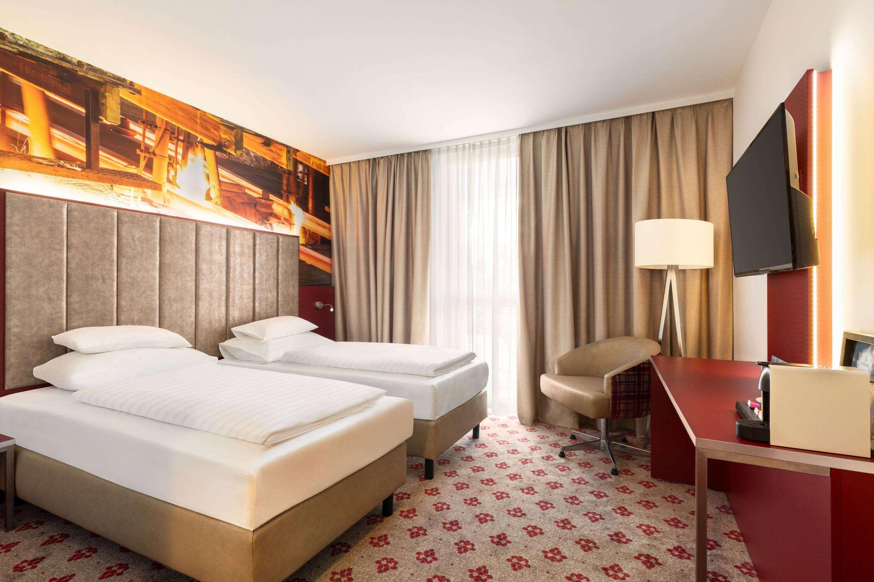 Standard, Twin Beds