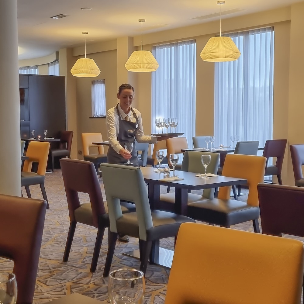 Maldron Hotel Derry 54/63