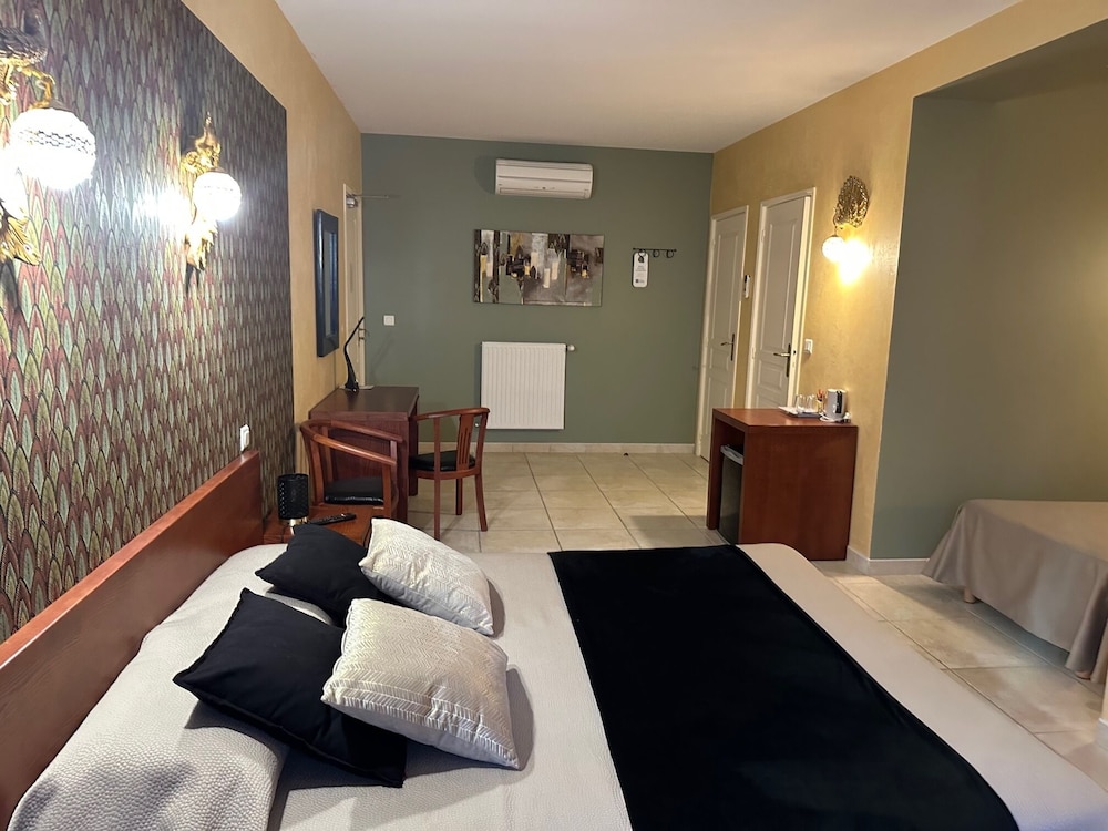 Hôtel Bon Encontre 9/23