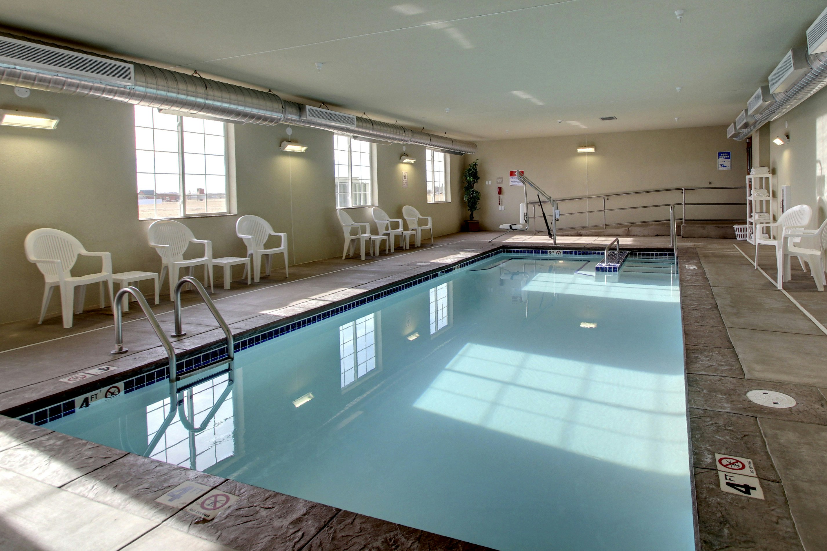 Cobblestone Hotel Wayne 23/44