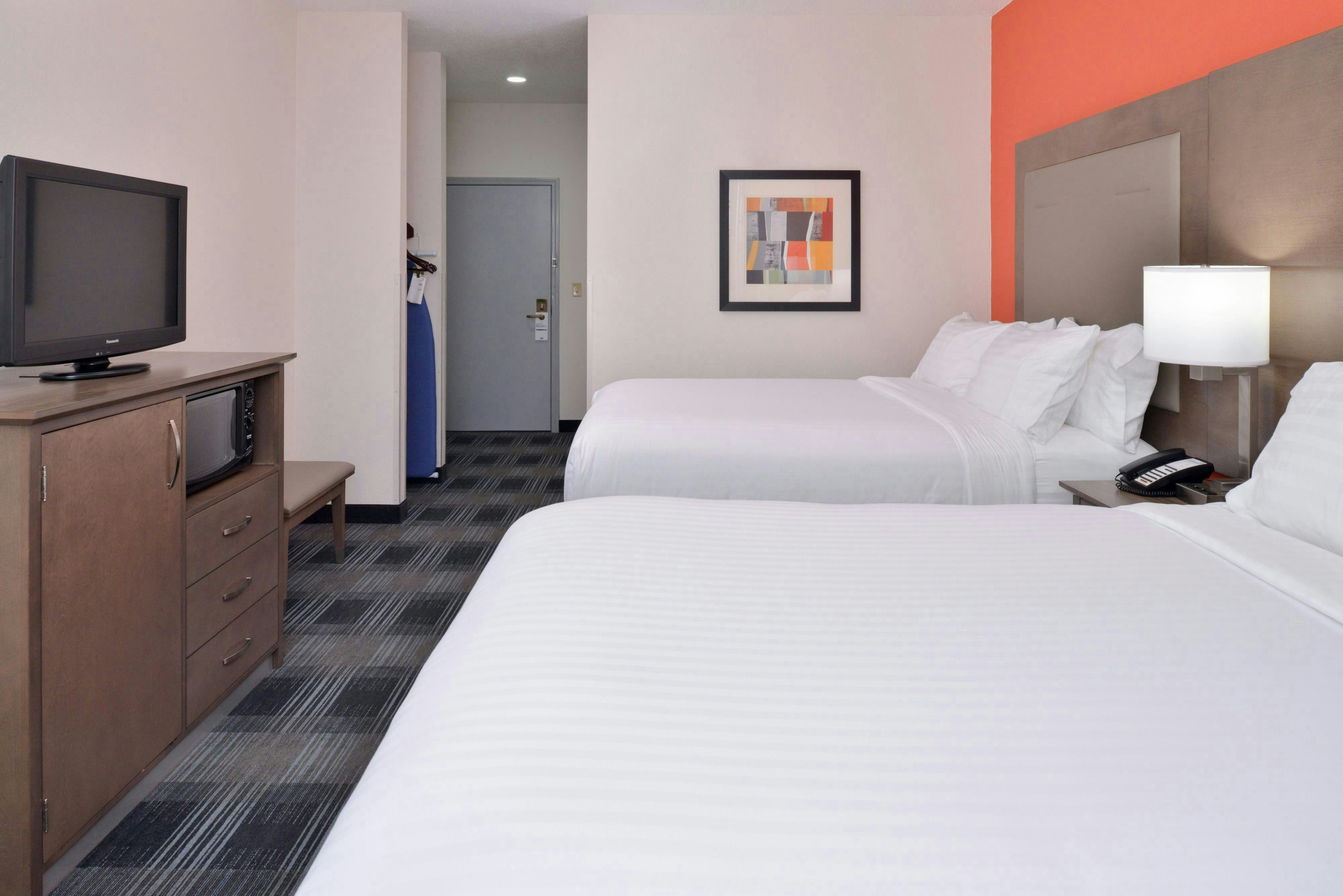 Holiday Inn Express Clanton 21/66