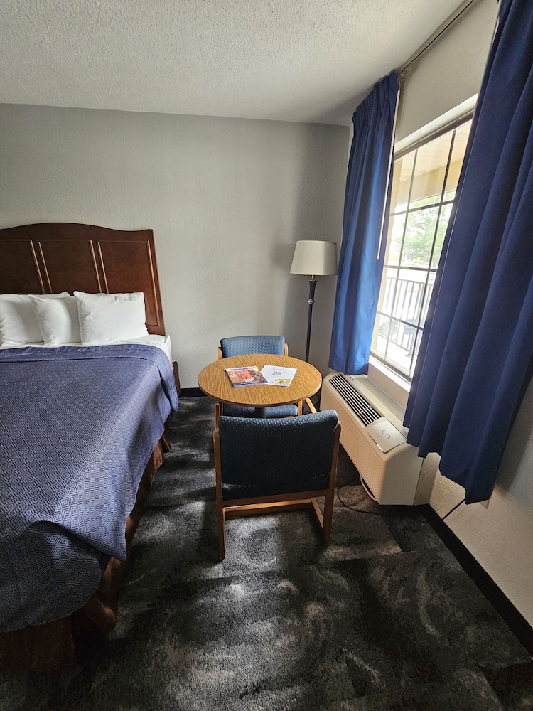 Bluegrass Extended Stay Hotel 20/57