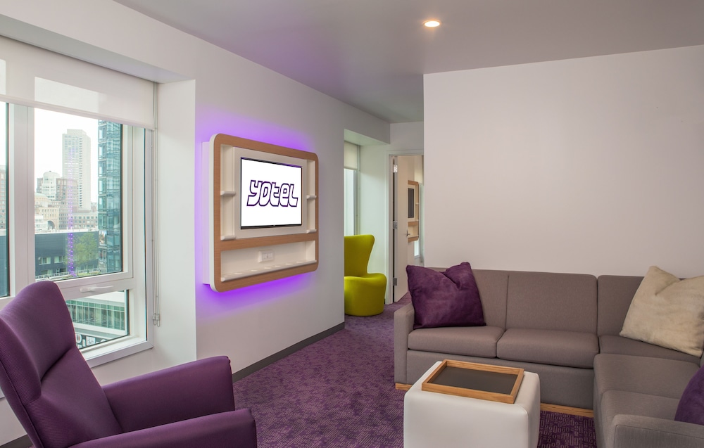 YOTEL Boston, Select by Hilton 53/79