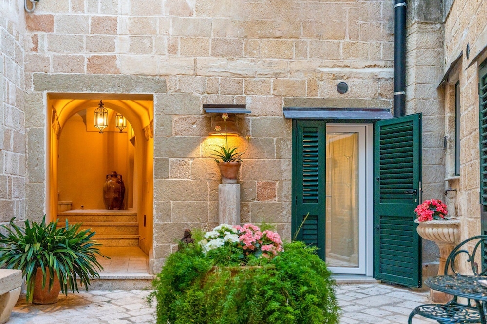 Palazzo De Mori 6/50