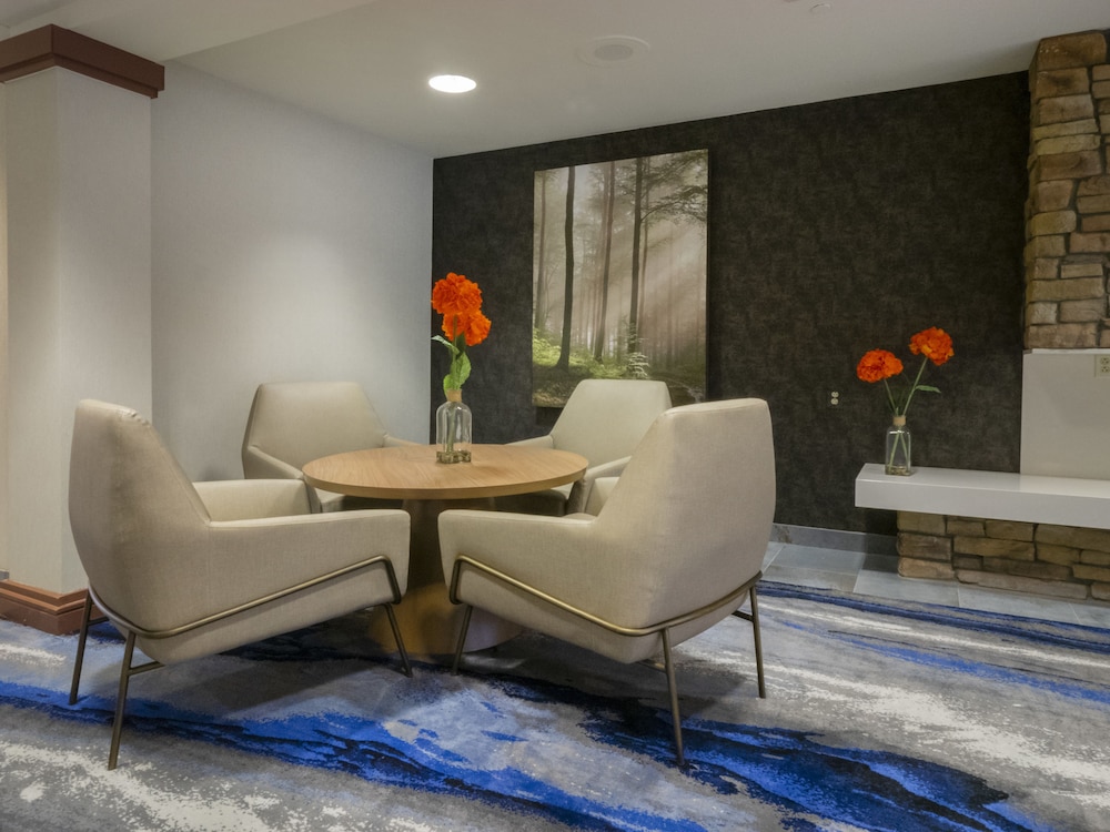 Fairfield Inn Suites Hazleton 38/52