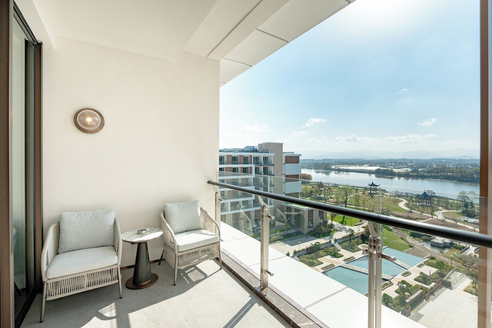Hyatt Regency Huangshan Hengjiangwan 36/65