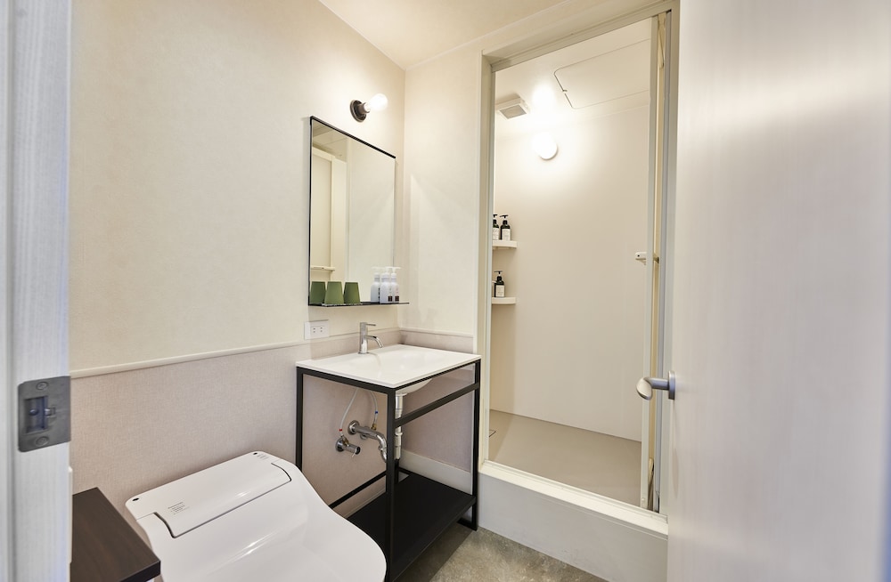 Hotel Morning Box Osaka Shinsaibashi 69/70