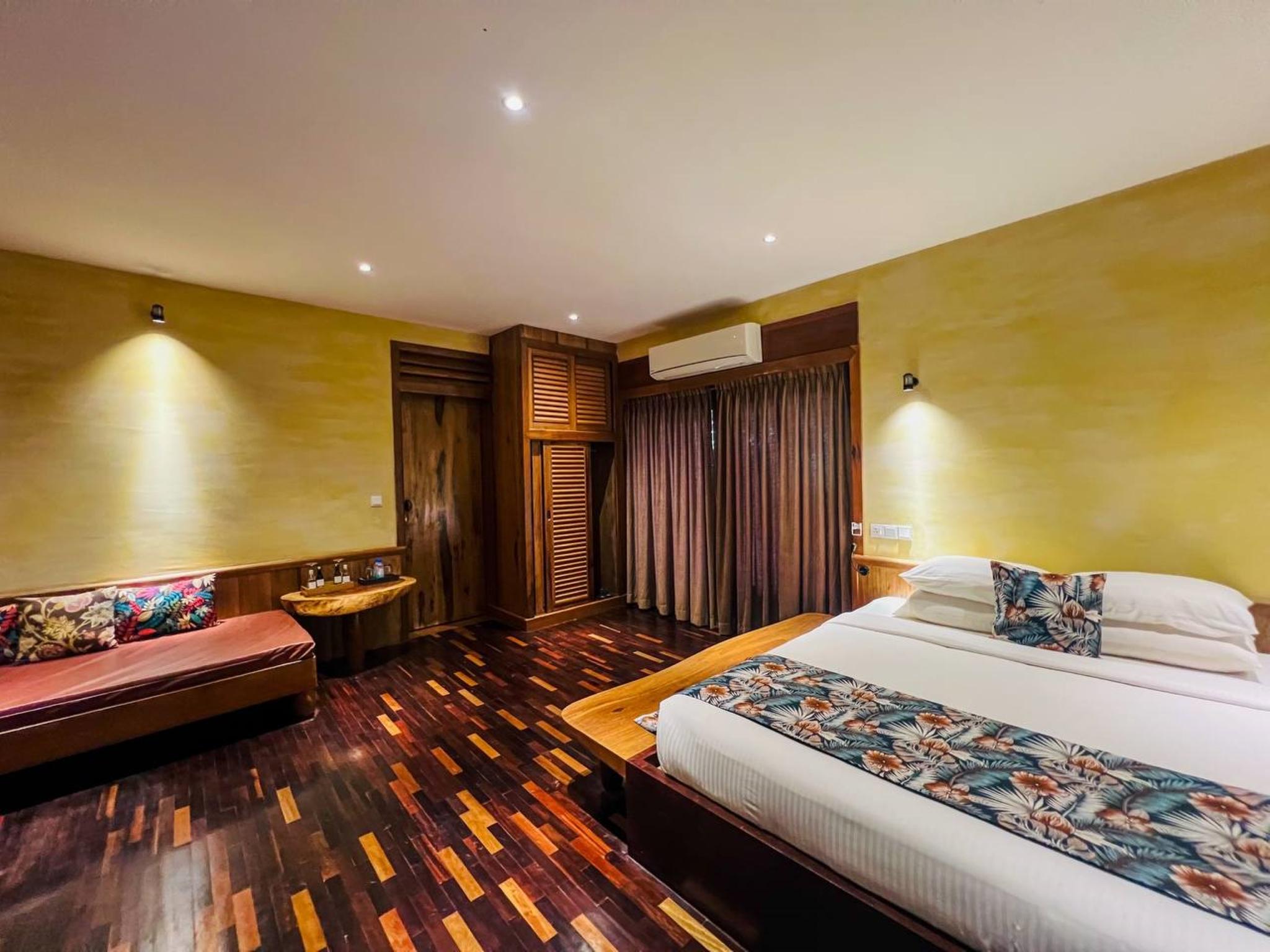 3 Bedrooms, Pool, Villa