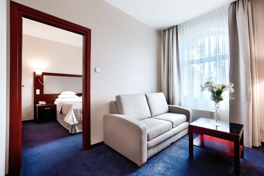Hotel Atrium 12/46