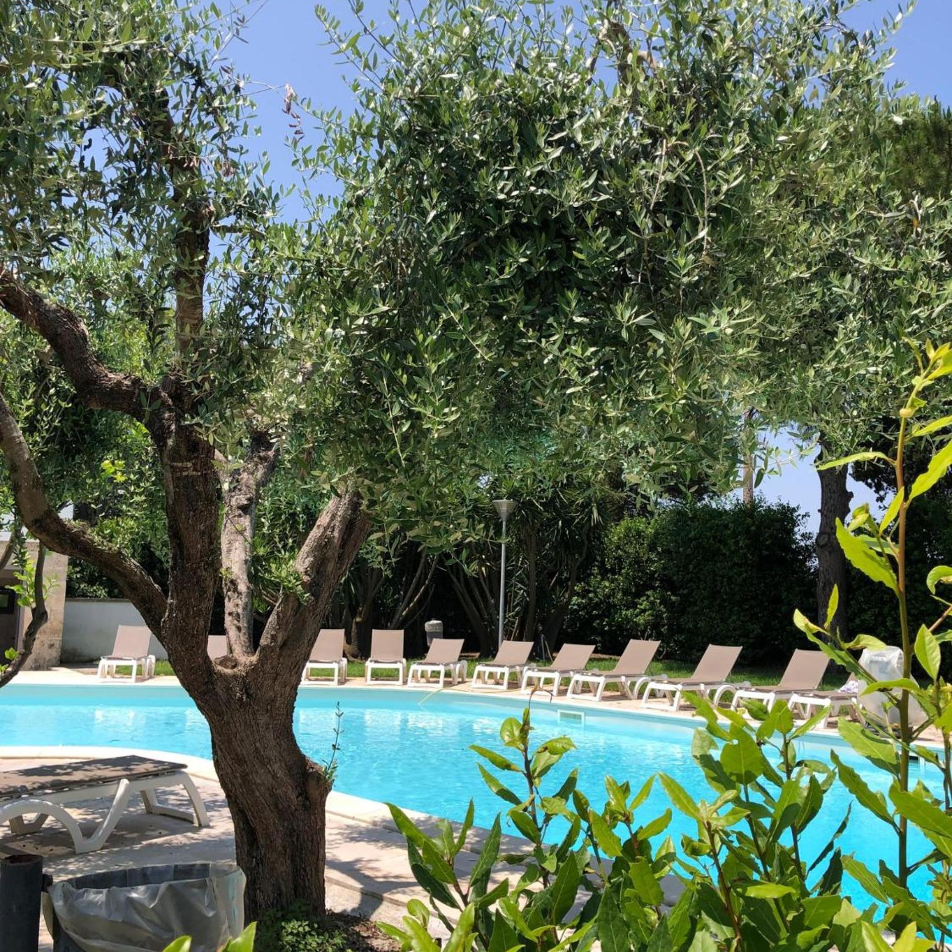 Hotel Village Gabriella 55/57