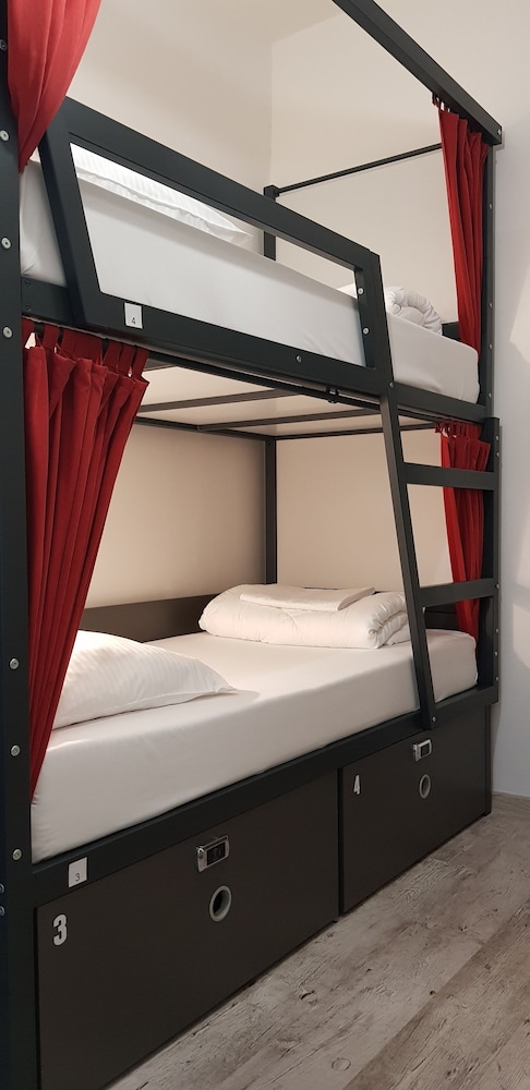 Oki Doki Old Town Hostel 24/50
