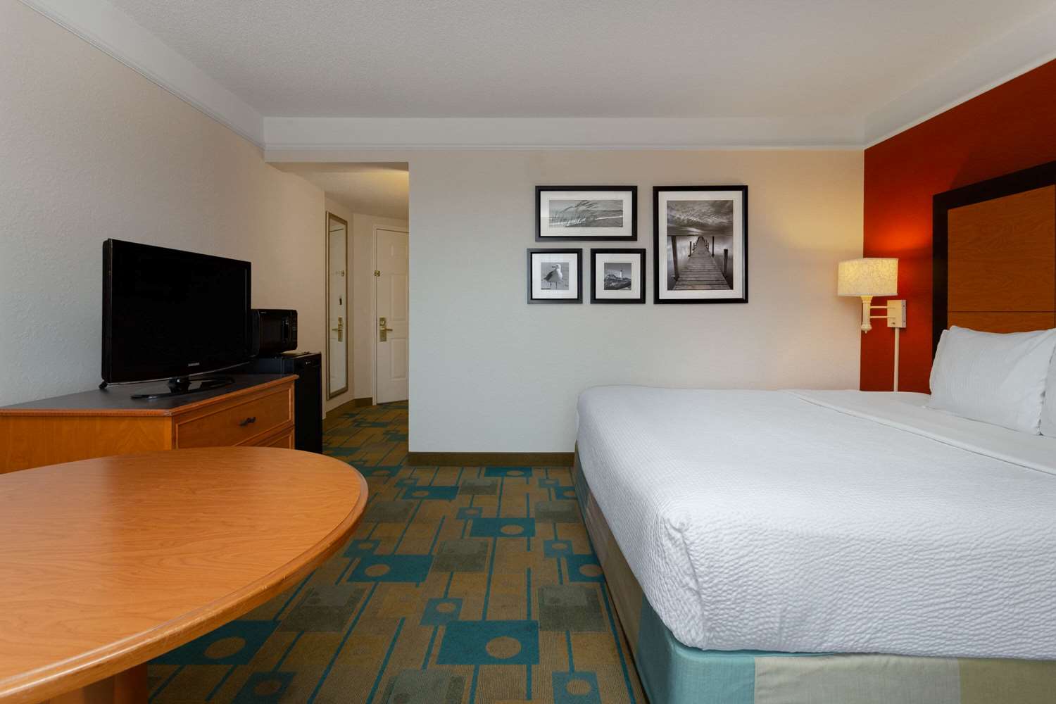 La Quinta Inn & Suites by Wyndham Lakeland West 9/23
