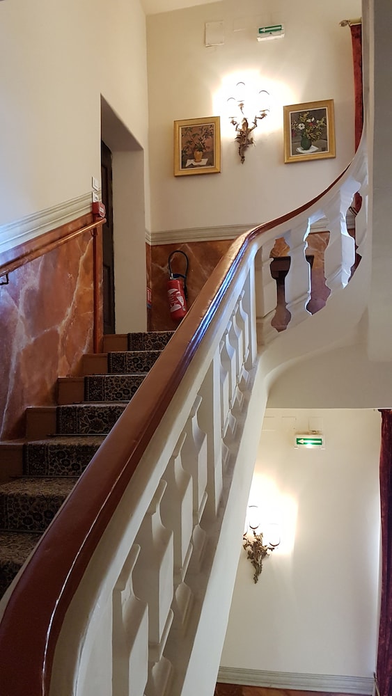 Hôtel Cardinal 7/58