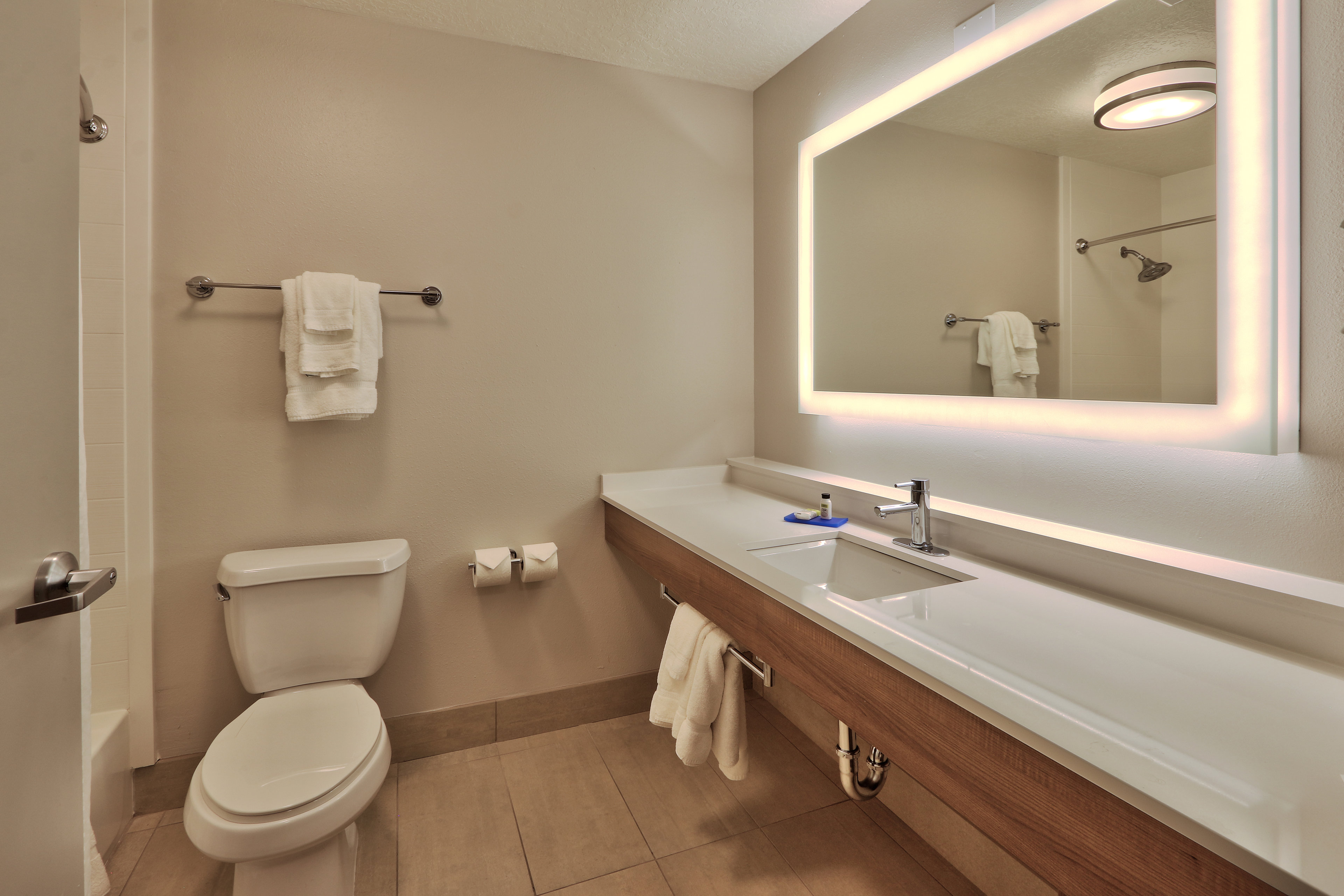 Holiday Inn Express Socorro 59/60