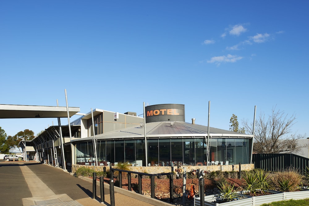 Station Motel Parkes 2/23