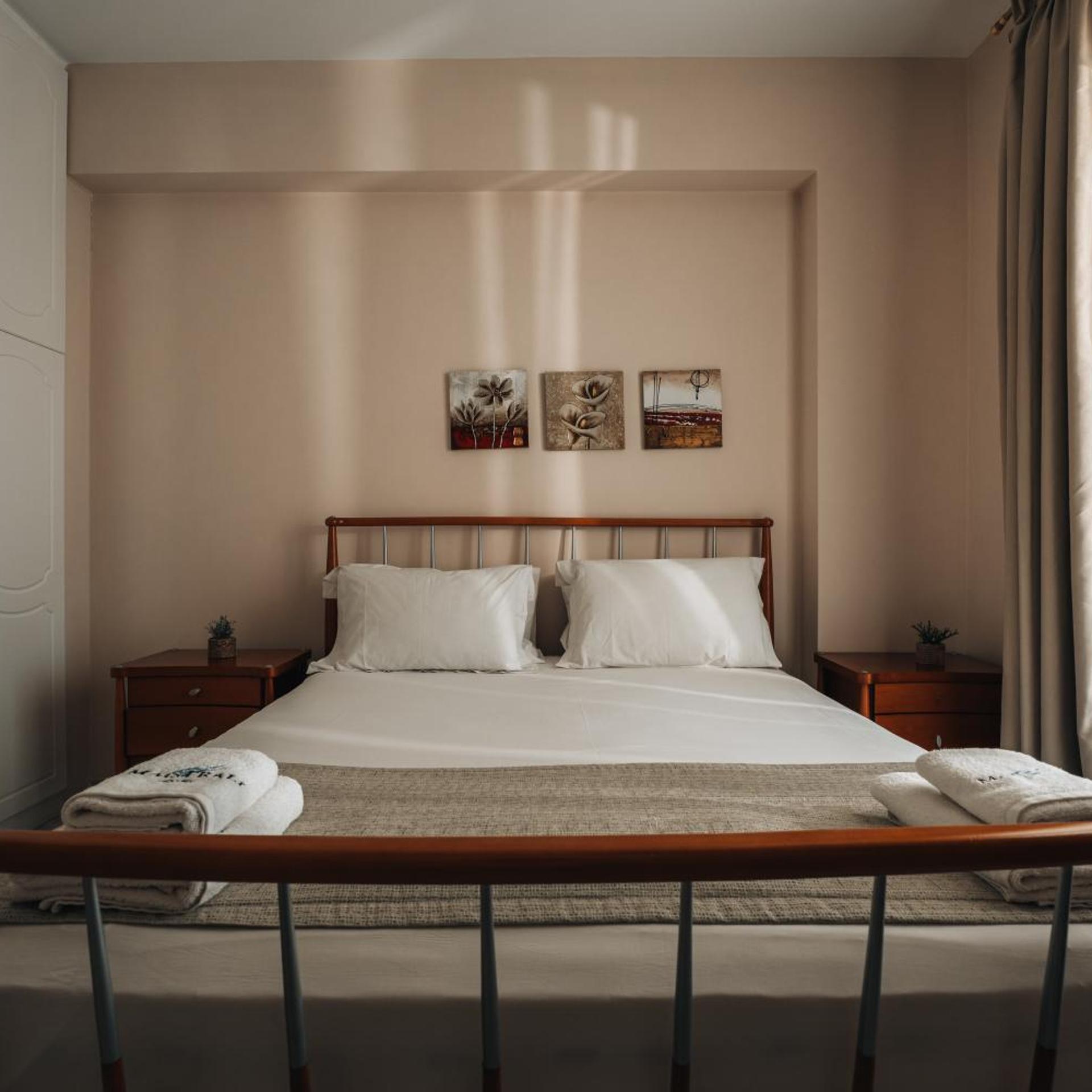 Dream Hotel 26/71