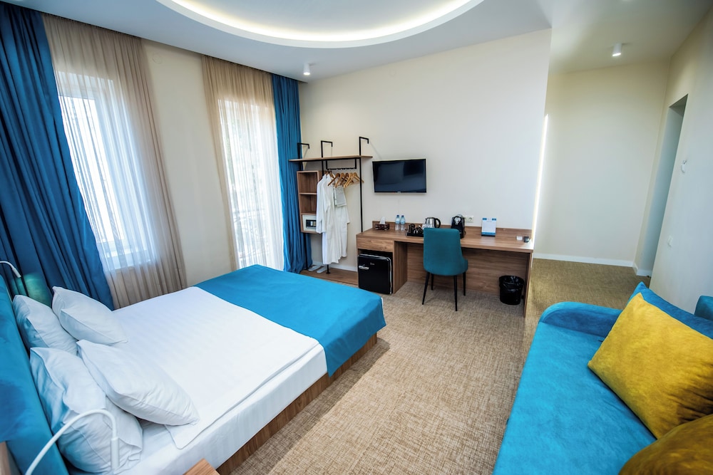 1 BEDROOM, SUPERIOR, DOUBLE OR TWIN BED