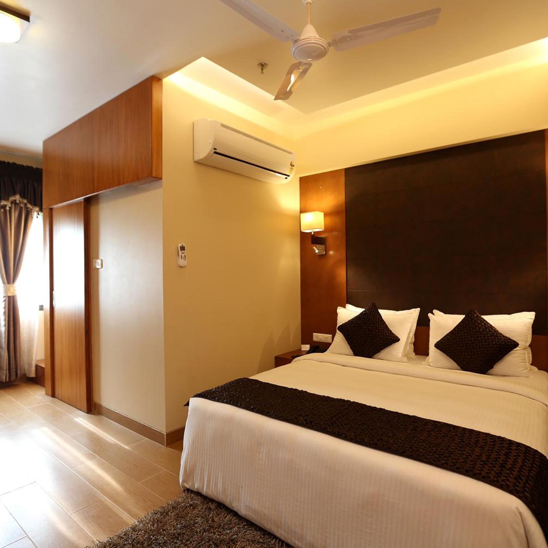HOTEL BRIJWASI LANDS INN 12/55