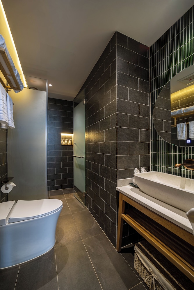 The Leaf Boutique Hotel 49/50