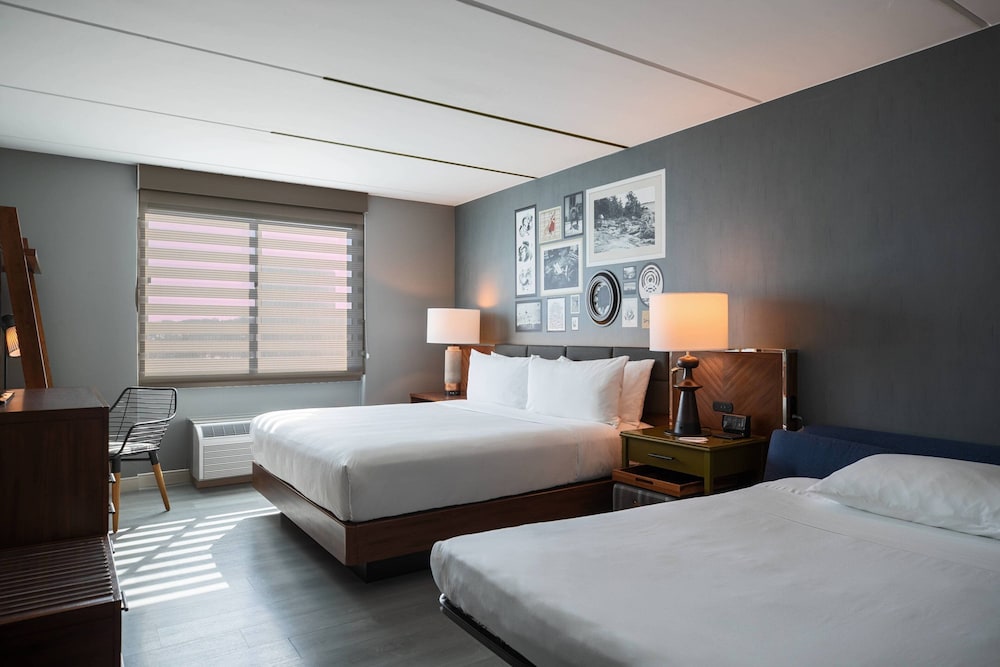 ROOM, 2 QUEEN BEDS, ACCESSIBLE