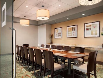 Delta Hotels by Marriott Toledo 32/50