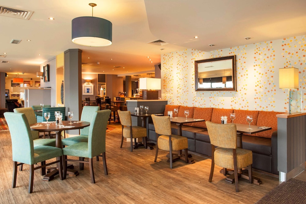 Premier Inn East Midlands Airport 24/42