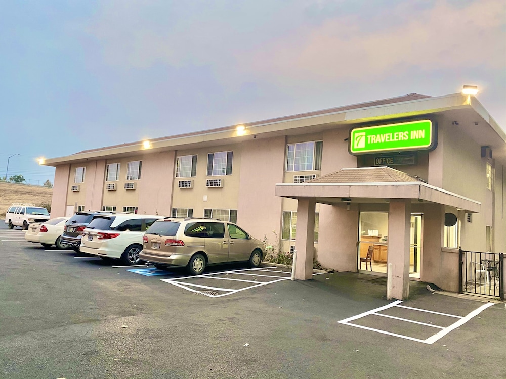 Travelers Inn Medford 8/58