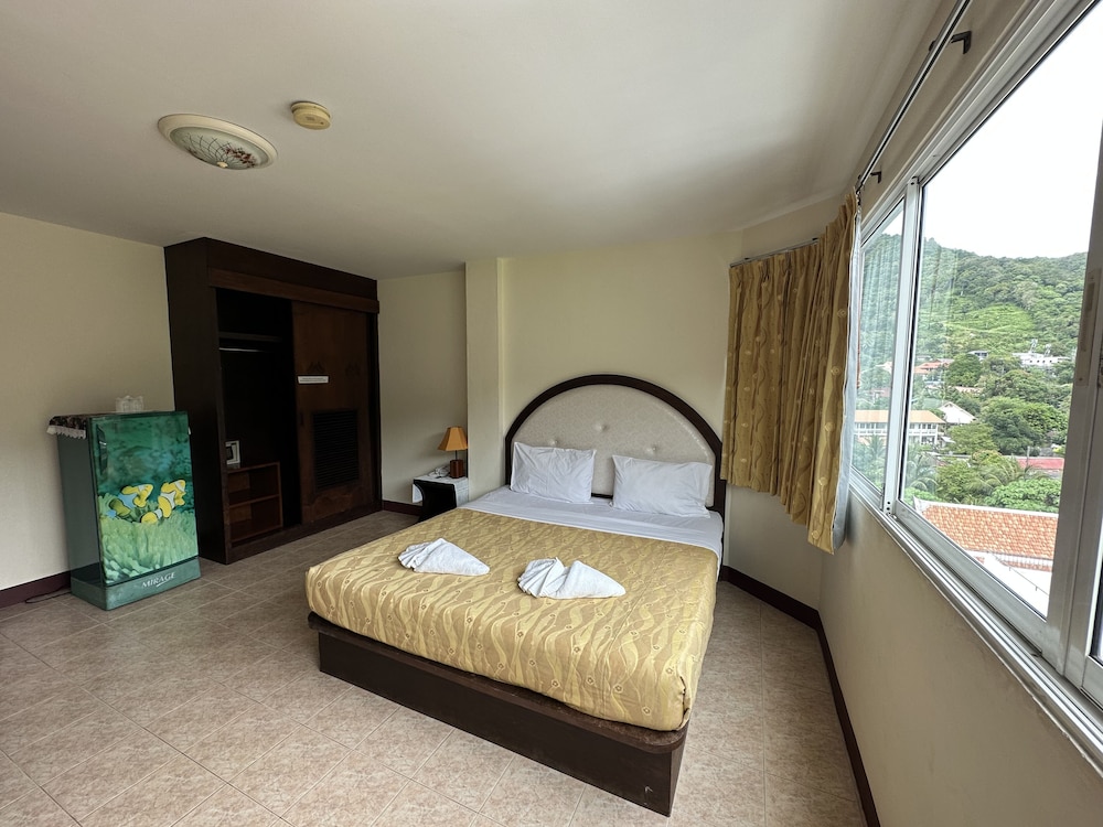 Kata Place Hotel 12/50