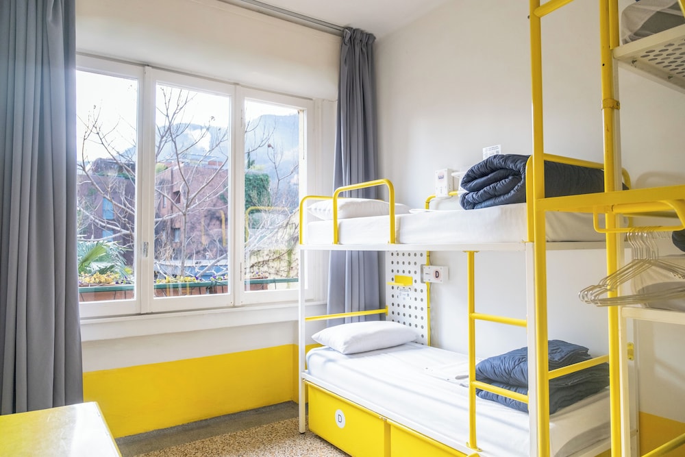 MIXED DORM, 5 PEOPLE