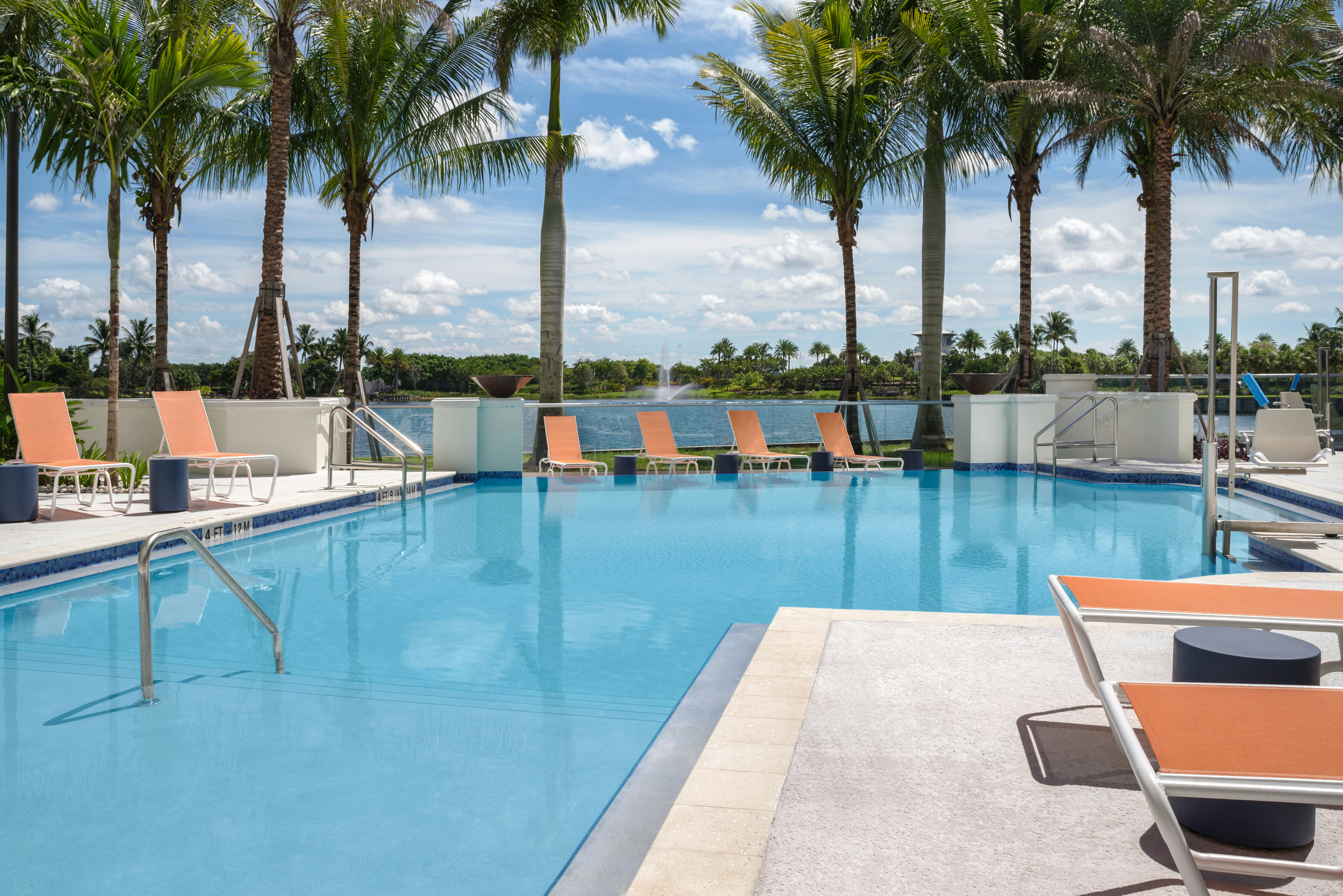 Hampton Inn and Suites Naples South FL 18/26