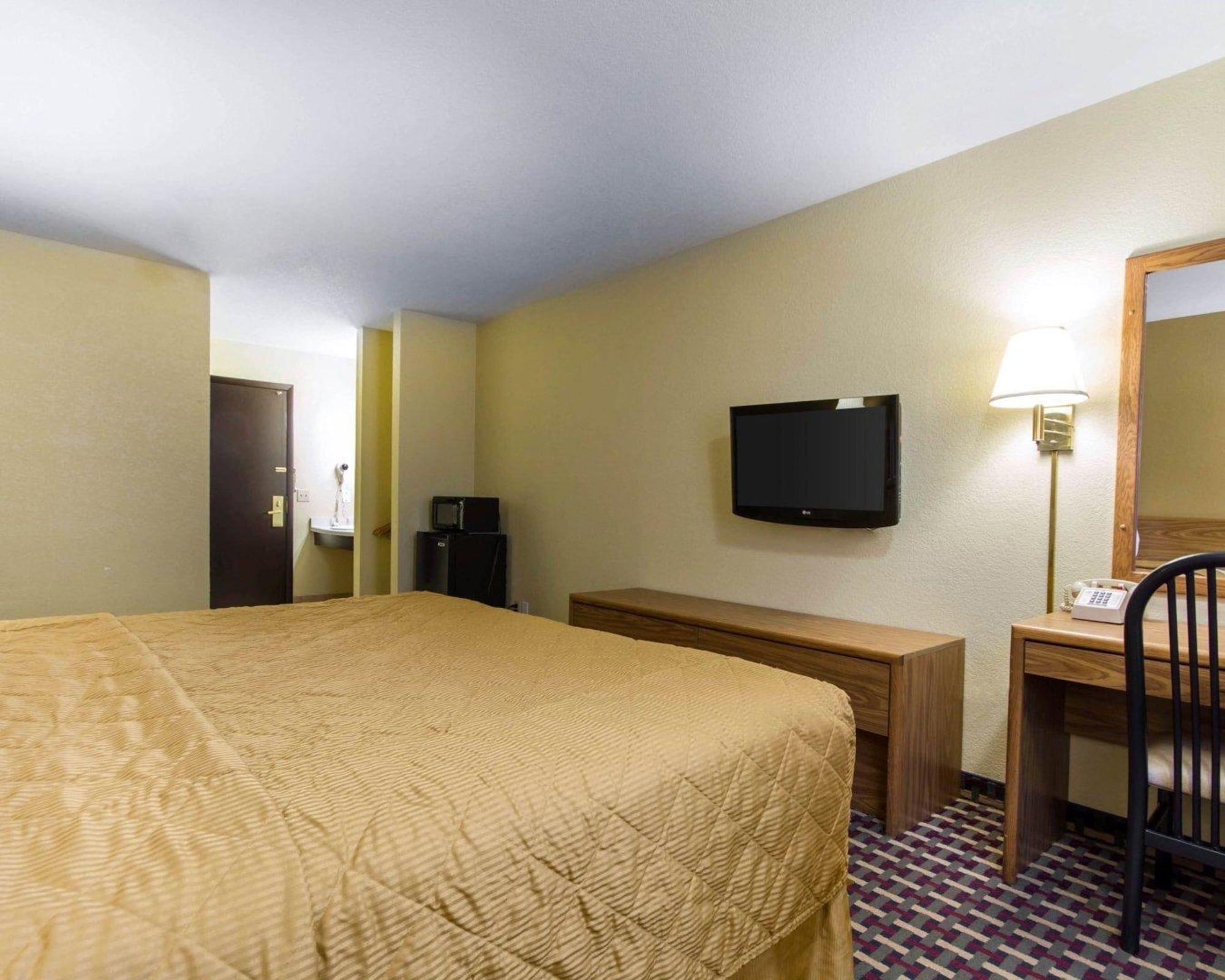 ROOM, KING BED
