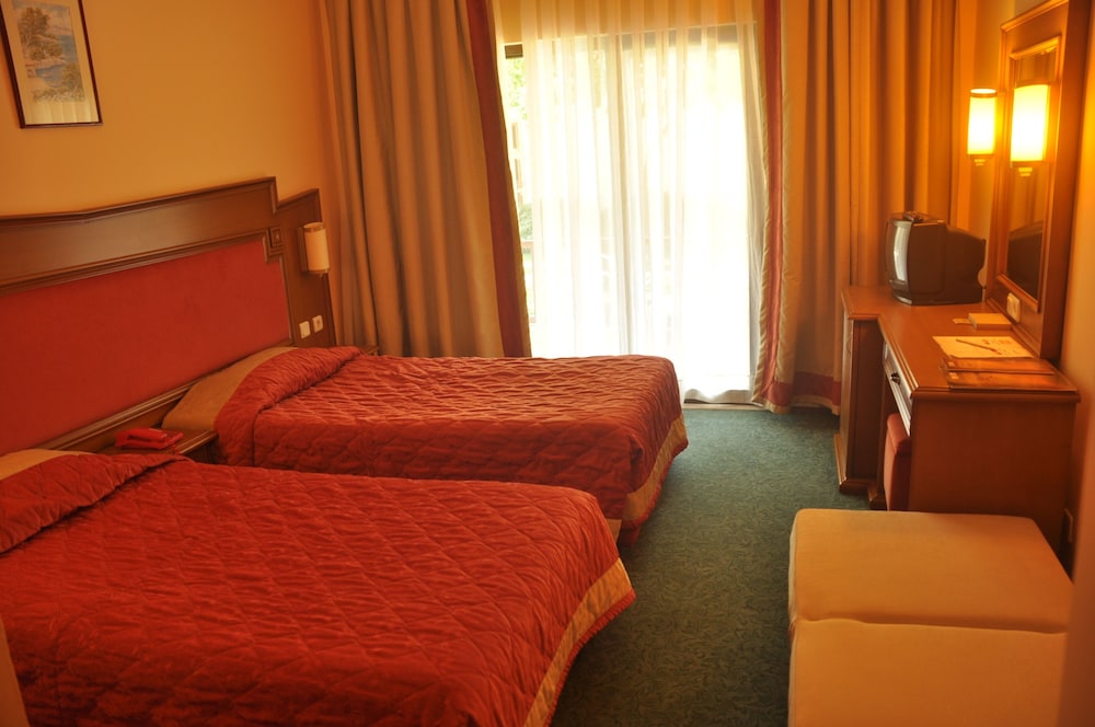 Club Boran Mare Beach 7/50