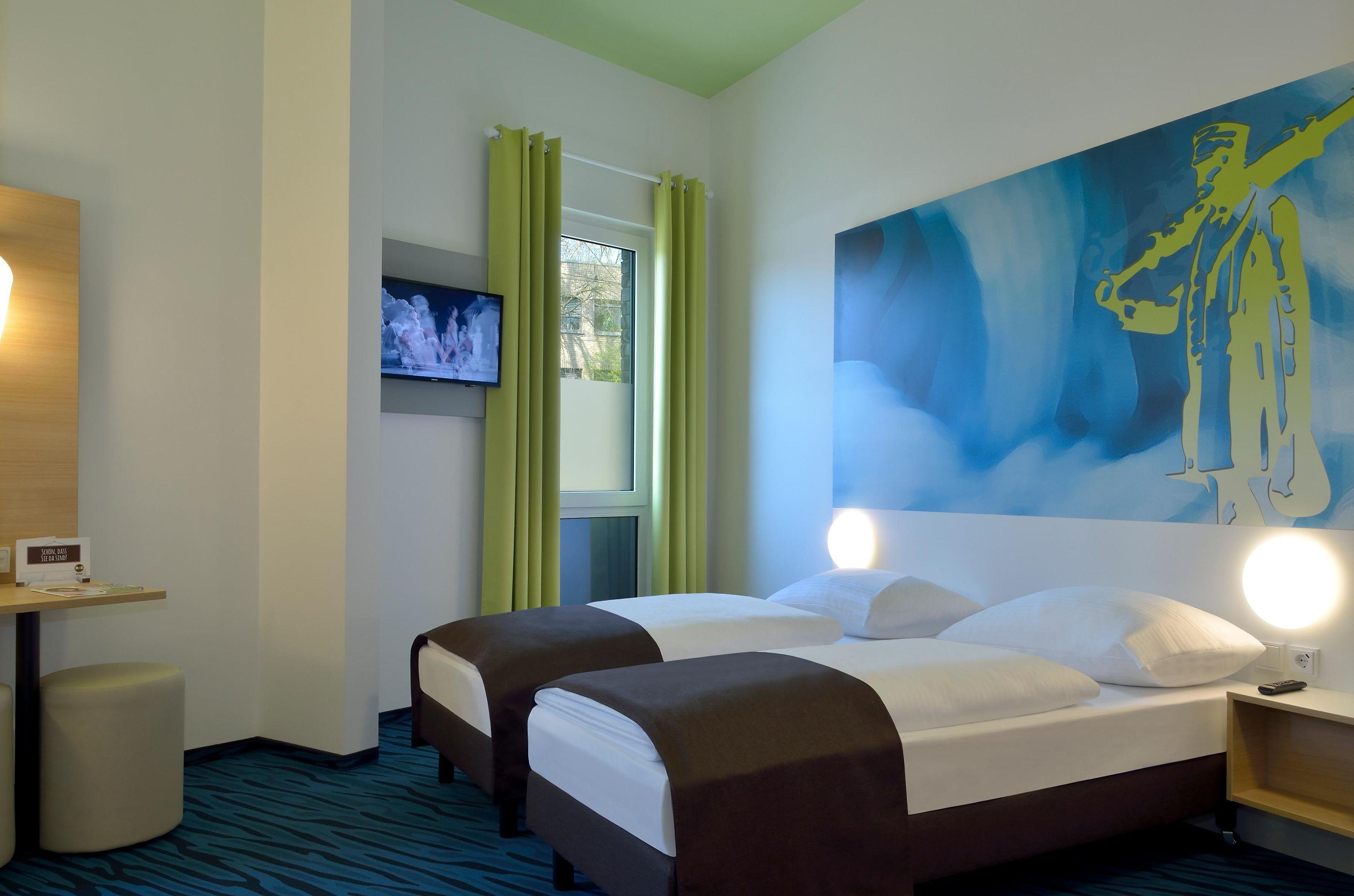 Standard, Twin Beds