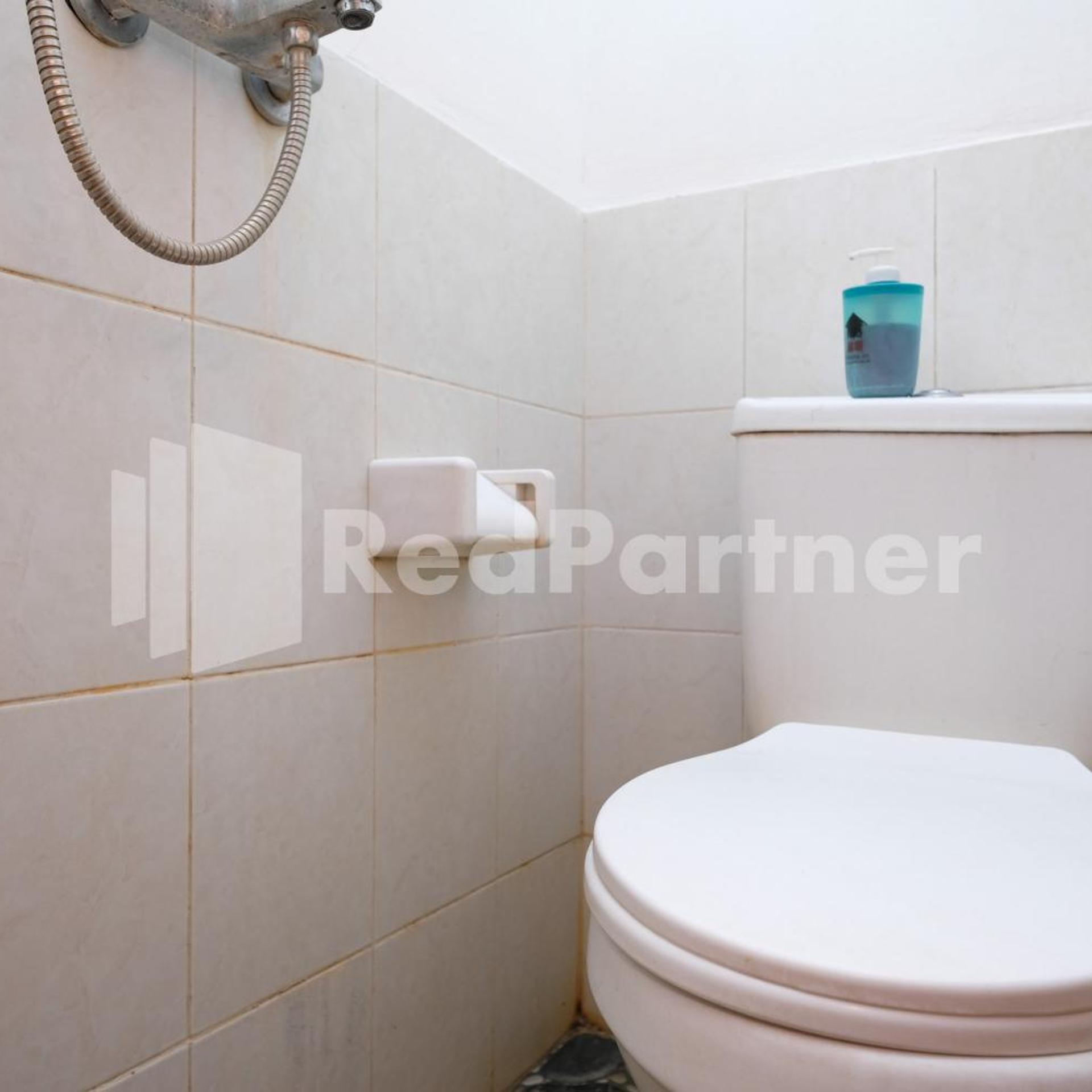 OYO 3707 Halona Guesthouse 48/50