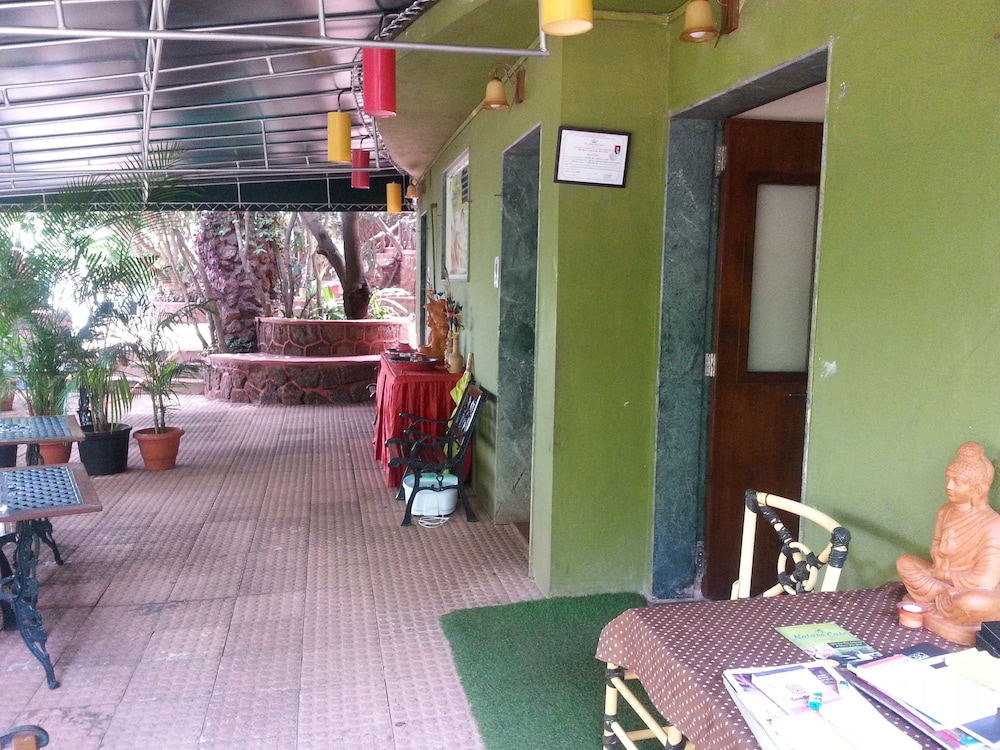 Bella Vista Resort 50/68