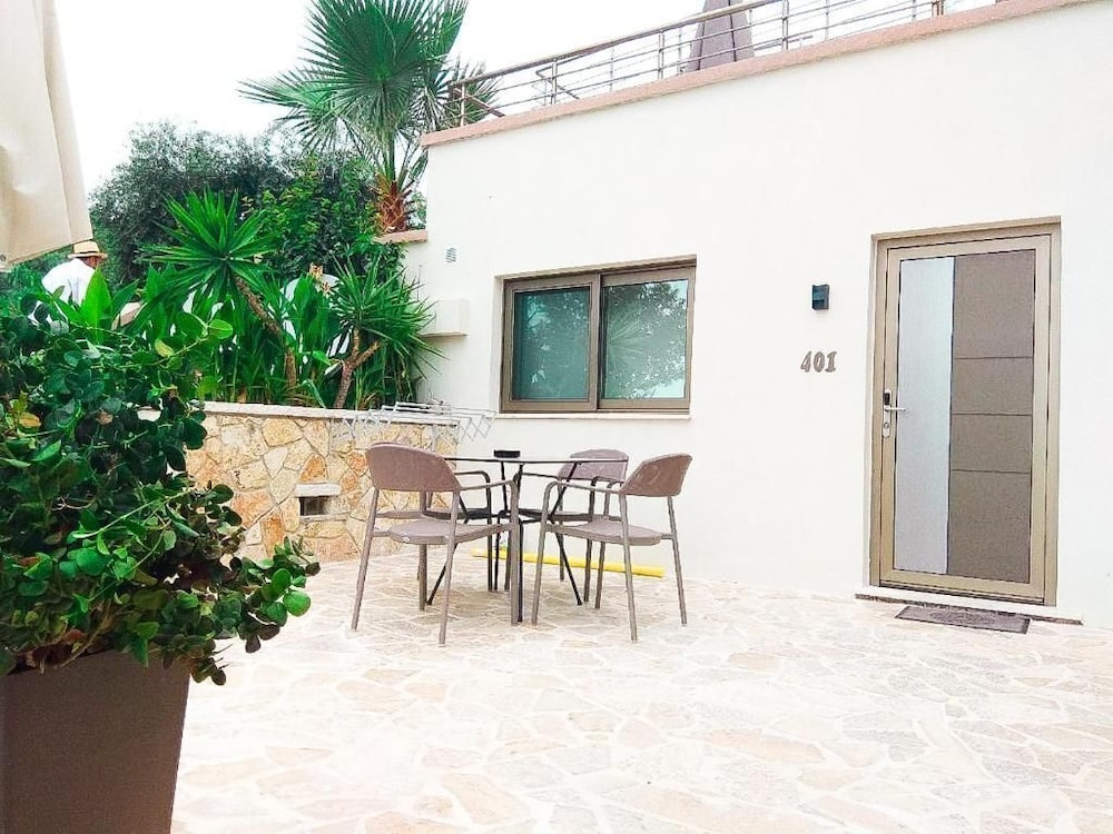 Prima Vista Beachfront Boutique Hotel 39/60