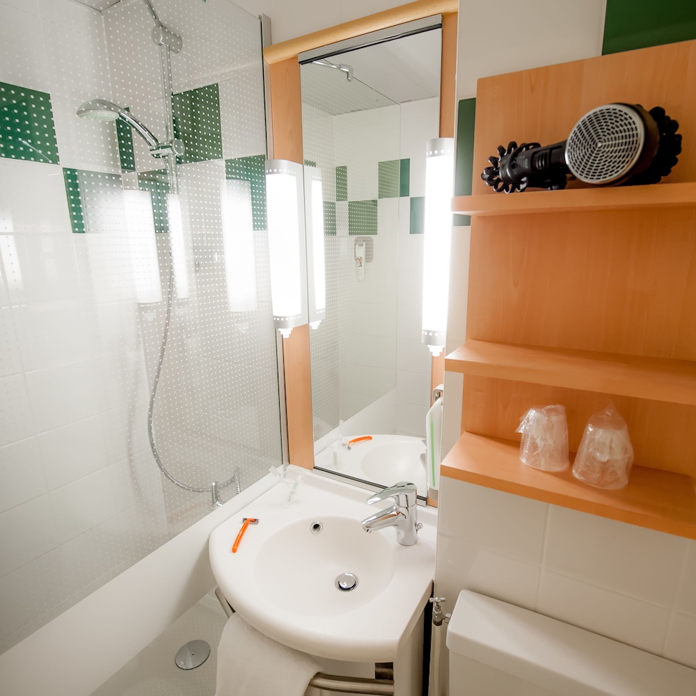 Ibis Vannes 15/59