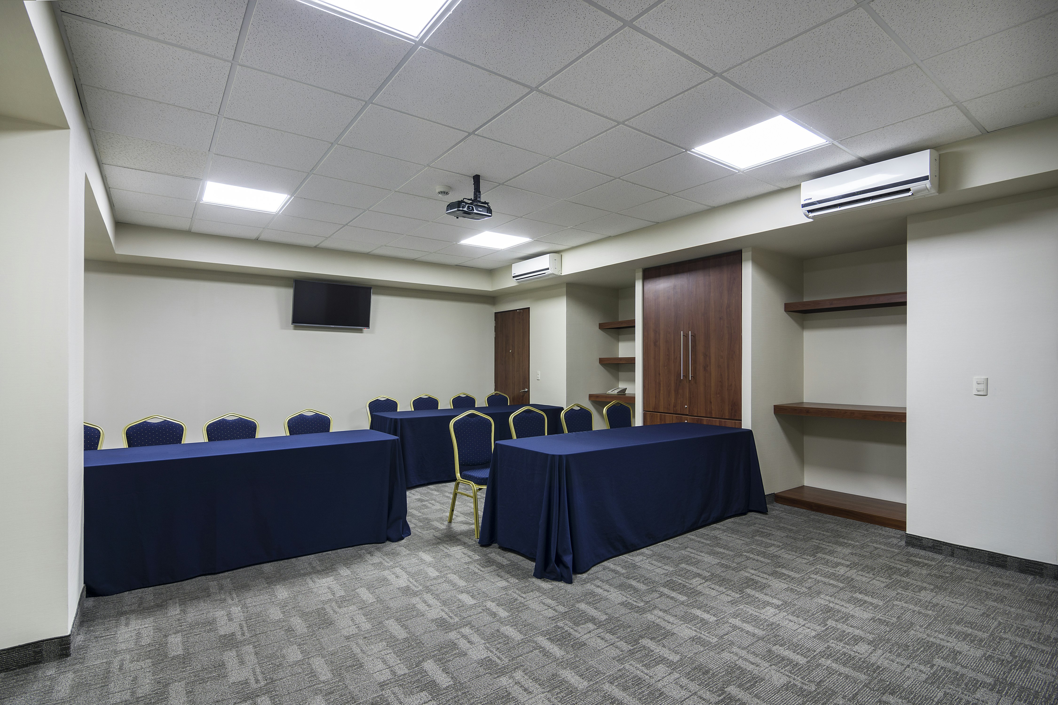 Hampton Inn by Hilton San Juan Del Rio 50/59