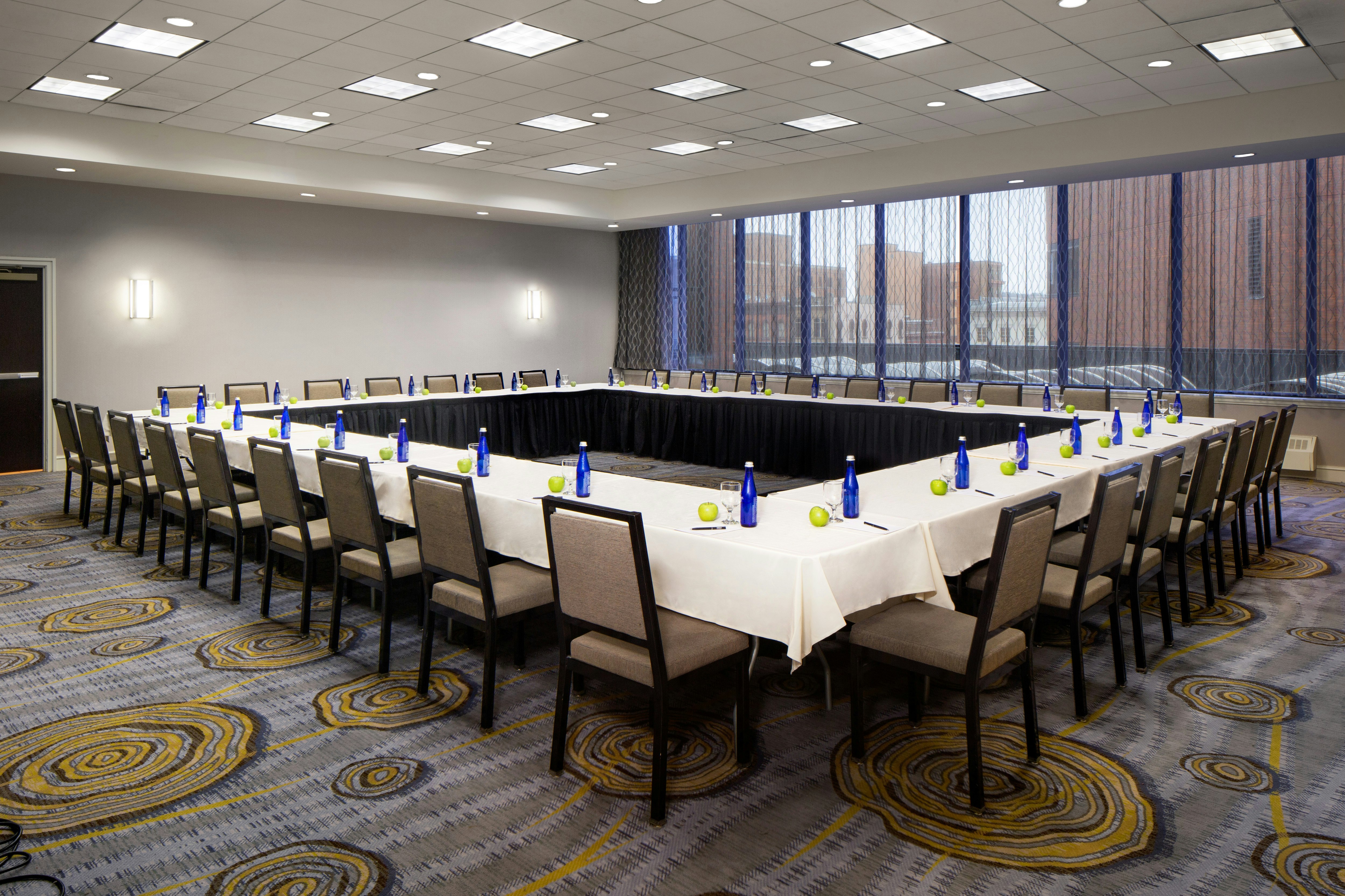 Hilton Albany 68/80